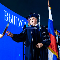 В РТУ МИРЭА состоялись церемонии вручения дипломов с отличием