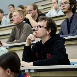 РТУ МИРЭА стал единственным вузом, чьи студенты вошли в число призёров всех трёх категорий олимпиады по английскому языку Emulating Nature