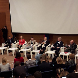 Студенты Института ИНТЕГУ приняли участие в заседании круглого стола в Госдуме РФ