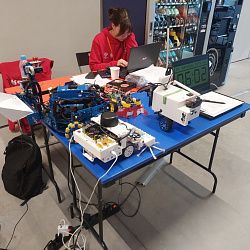 Команда студентов Института искусственного интеллекта стала призёром на Международных молодёжных робототехнических соревнованиях