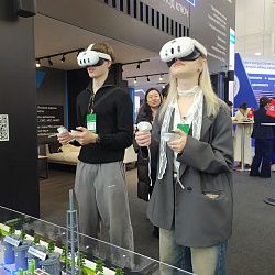 Студенты и сотрудники ИТХТ имени М.В. Ломоносова посетили мероприятия выставки «Химия -2025»