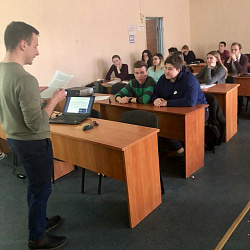 Участники кружка «Креативная экономика» изучили проблему краудфандинга