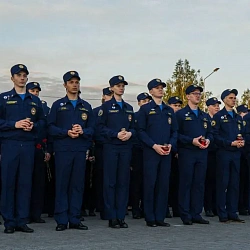 Добровольцы ЦСО ВСКС почтили память советских солдат у подножия Ржевского мемориального комплекса