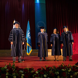 Состоялось торжественное вручение дипломов выпускникам Московского технологического университета, окончившим обучение с отличием