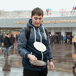 В РТУ МИРЭА отпраздновали Масленицу