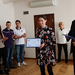 Ректор вручил студентам ИЭП сертификаты «БОСС-Кадровик»