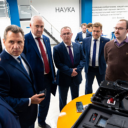 Студентам РТУ МИРЭА вручили именные стипендии «Росэлектроники»