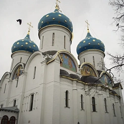 Группа студентов и преподавателей университета посетила Троице-Сергиеву Лавру