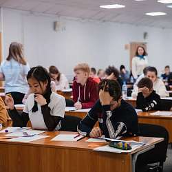 Олимпиада «Дважды два» и математические праздники прошли в РТУ МИРЭА для учащихся младшей и средней школы