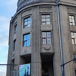 Учёный Института перспективных технологий и индустриального программирования — почётный гость международного фестиваля моды «Адмиралтейская игла» с авторской коллекцией 