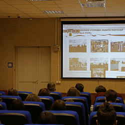 Занятие для студентов ИЭП провела глава администрации Чернянского района Белгородской области Т.П. Круглякова