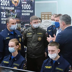 Андрей Турчак и Игорь Кобзев встретились с добровольцами ВСКС в Иркутске