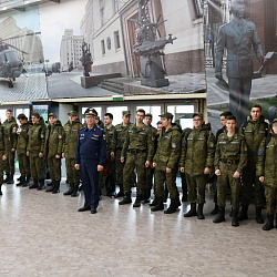 Студенты военного учебного центра посетили музейный комплекс
