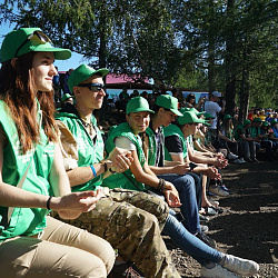 Студенты РТУ МИРЭА приняли участие в открытии лагеря для экодобровольцев «ЭКОДЕМИЯ»