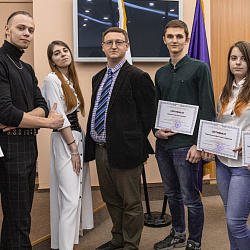 Студенты Института информационных технологий получили сертификаты по результатам прохождения курсов элитной подготовки