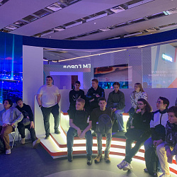 Первокурсники Института информационных технологий посетили экскурсию в рамках выставки «Умный город»