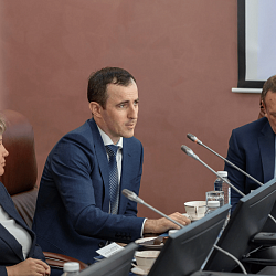В Институте кибербезопасности и цифровых технологий состоялся круглый стол «О стратегии и формах взаимодействия с предприятиями-партнёрами», учреждён Совет партнёров ИКБ