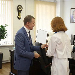 Выпускница РТУ МИРЭА получила награду Департамента государственной службы и кадров Минобрнауки России