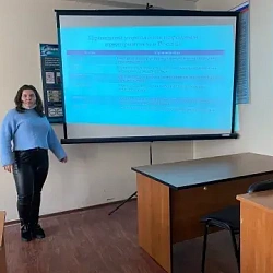 Кружок «Креативная экономика» организовал дискуссию о народных предприятиях