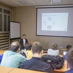 Состоялись презентации компаний Сибур, Gefco и SuperJob для студентов и выпускников Университета