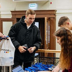 Обучающиеся по программе «топ-ИТ» стали призёрами международного чемпионата по алгоритмическому программированию «РуКод»