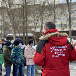 Студенты-спасатели ВСКС провели мастер-класс для школьников
