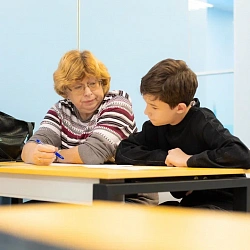 На площадке РТУ МИРЭА состоялся первый командный тур «Математические бои» для школьников 7-х классов