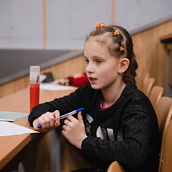 Олимпиада «Дважды два» и математические праздники прошли в РТУ МИРЭА для учащихся младшей и средней школы