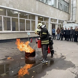В Колледже программирования и кибербезопасности состоялся День гражданской обороны РФ