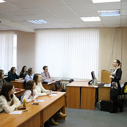 Со студентами университета проведён тренинг-семинар кадрового холдинга АНКОР