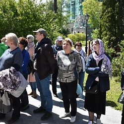 Состоялась экскурсия группы сотрудников университета по Сен-Жерменскому погосту