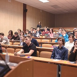В университете состоялась встреча студентов с представителями компании «Центр международного обмена»