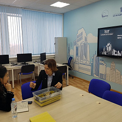 Лабораторию Института информационных технологий посетила делегация компаний Samsung Electronics и ООО «Самсунг Электроникс Рус Компани»