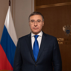 Валерий Фальков поздравил ветеранов и тружеников тыла с Днем Победы