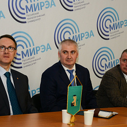 Депутат Госдумы рассказал студентам РТУ МИРЭА о противодействии коррупции
