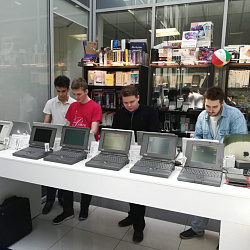 Студенты Колледжа РТУ МИРЭА посетили Музей техники Apple
