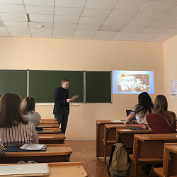Состоялось очередное заседание в рамках научного студенческого кружка «Креативная экономика»