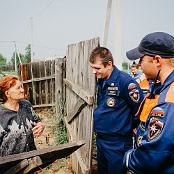 Студенты-спасатели ВСКС помогли жителям Иркутской области и Забайкальского края справиться с последствиями наводнения
