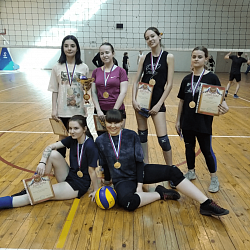 В РТУ МИРЭА прошёл турнир по волейболу среди женских команд
