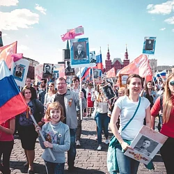 9 мая студенты и преподаватели Университета приняли участие в акции «Бессмертный полк»