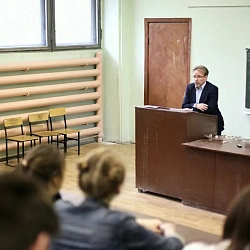 Прошла встреча студентов Университета с президентом фонда Народная дипломатия, международным экспертом, политологом Алексеем Кочетковым