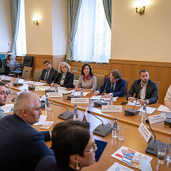 Ректор РТУ МИРЭА принял участие в круглом столе в Минобрнауки России по вопросам патриотического воспитания