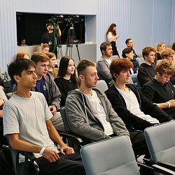 Студенты Института технологий управления посетили Международный межрелигиозный молодёжный форум в Национальном центре «Россия»