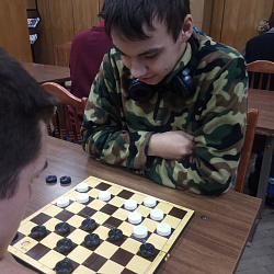 В Колледже прошёл турнир по шашкам
