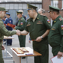 Прошло вручение погон выпускникам военной кафедры РТУ МИРЭА