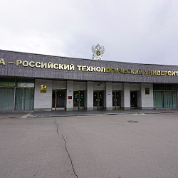 Профессор РТУ МИРЭА рассказал, чем опасны тонированные стекла 