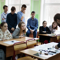 Около 50 мероприятий для школьников провёл университет в апреле 