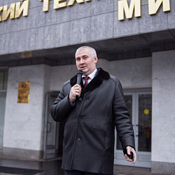 Сотрудники и студенты университета приняли участие в праздновании Масленицы