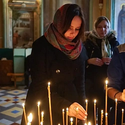 Группа студентов и преподавателей университета посетила Троице-Сергиеву Лавру