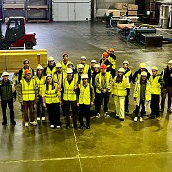 Студенты и преподаватели Института искусственного интеллекта побывали с экскурсией на заводах «Терра» и «Арбор» 